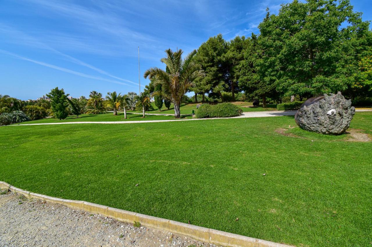 MINERVA, Benalmadena Costa, Stunning Sea&Mountain view, 1 bedroom apartment Exteriör bild